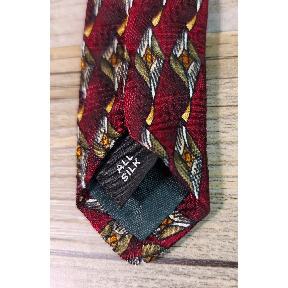 Tom James Corporate Image Silk Tie Mens Burgundy Geometric Diamond Red Tie USA - Picture 5 of 7